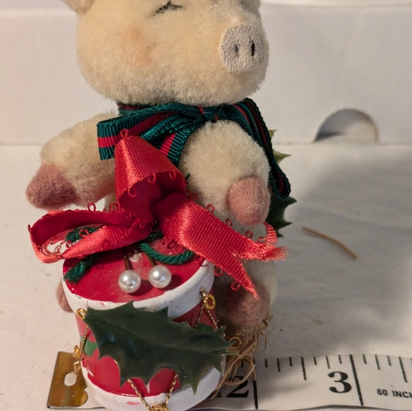 Pig with drum Christmas ornament - Picture 7 of 8